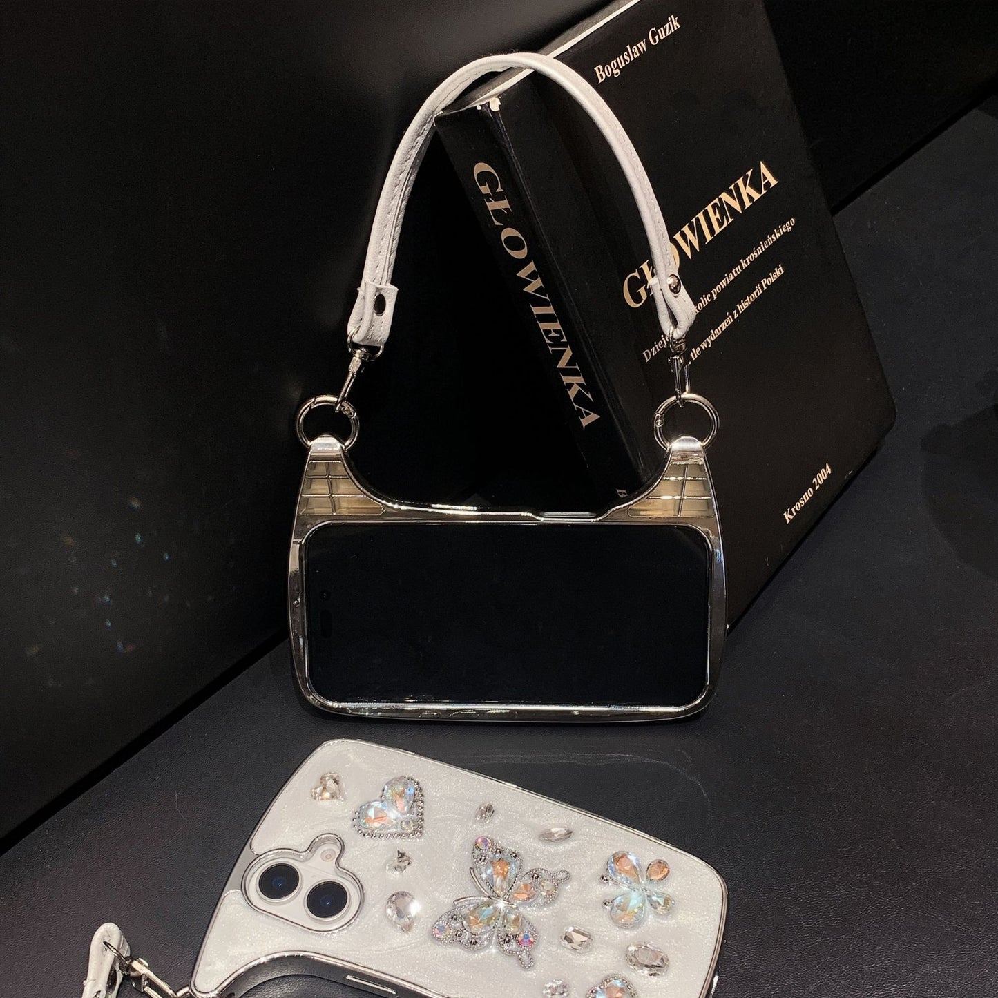 3D Diamond Butterfly Luxury iPhone Case 11/12/13/14/15/16/17 Pro/ Pro Max.